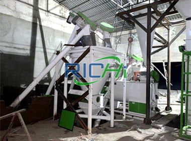 Ethiopia 5-6TPH Customized Powder Feed Mill For Layer Feed Production