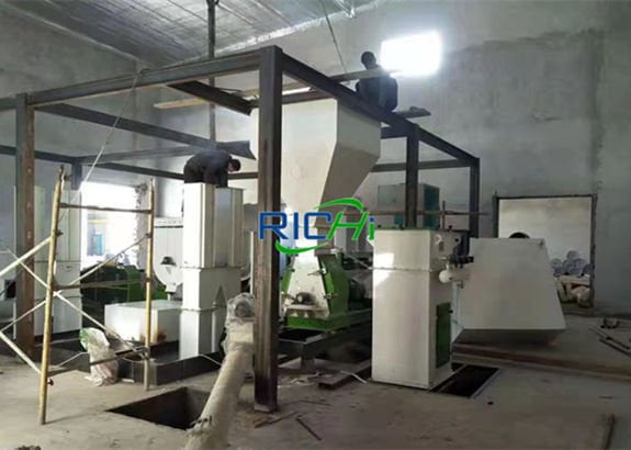 Uzbekistan 2-3TPH Floating Fish and Poultry Compound Feed Mill Plant