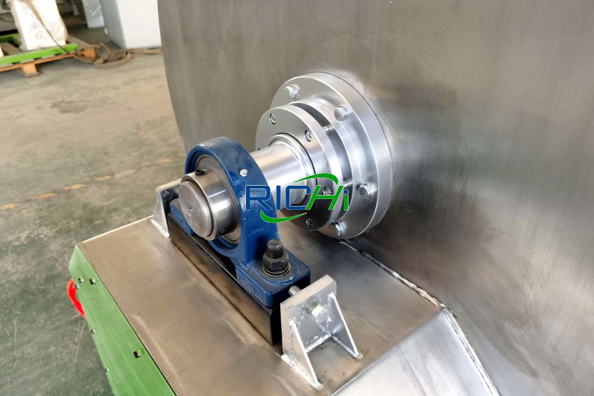 2503000KG Popular High Quality Feed Mixer Machine For Sale