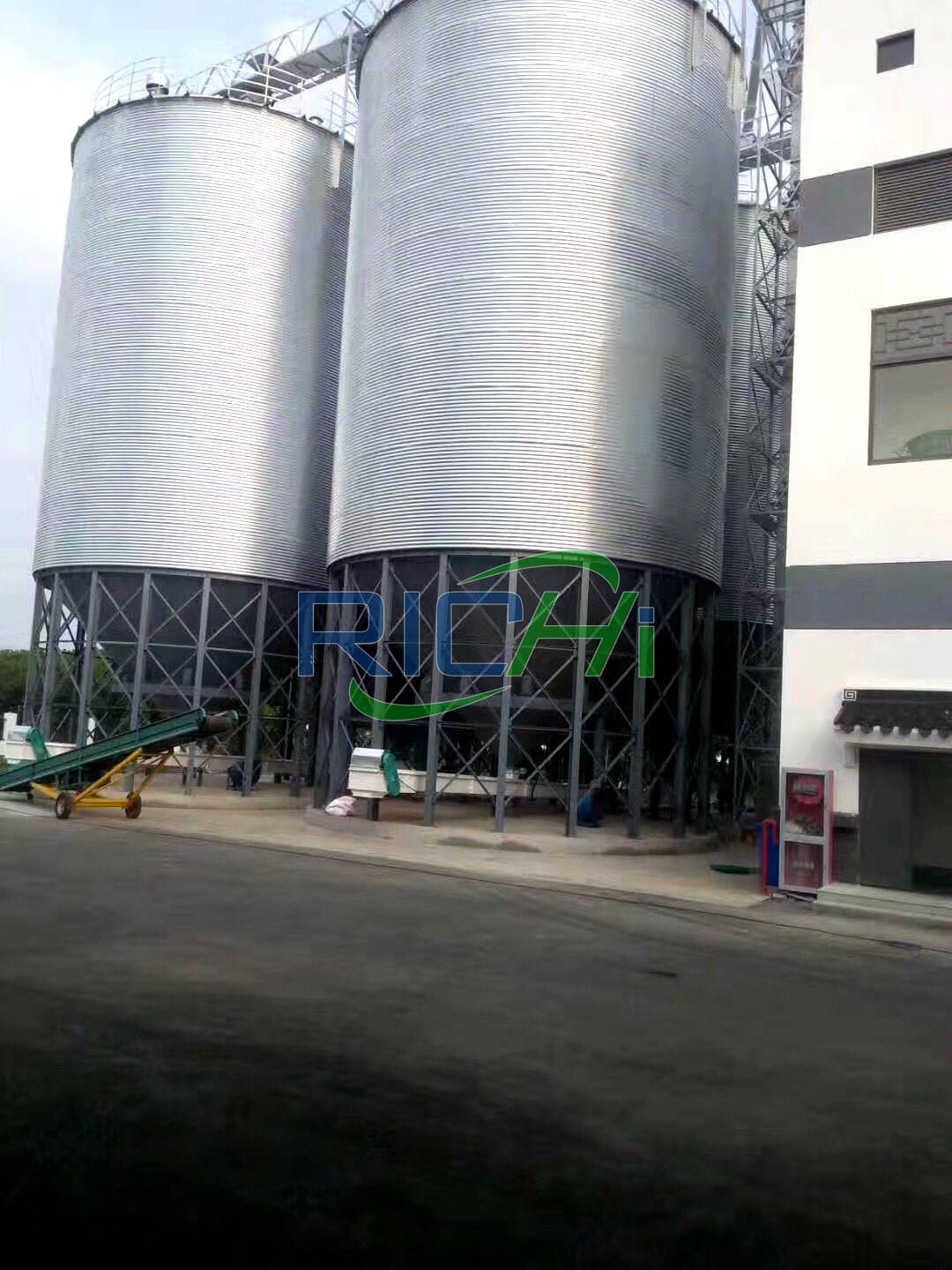 bulk silo