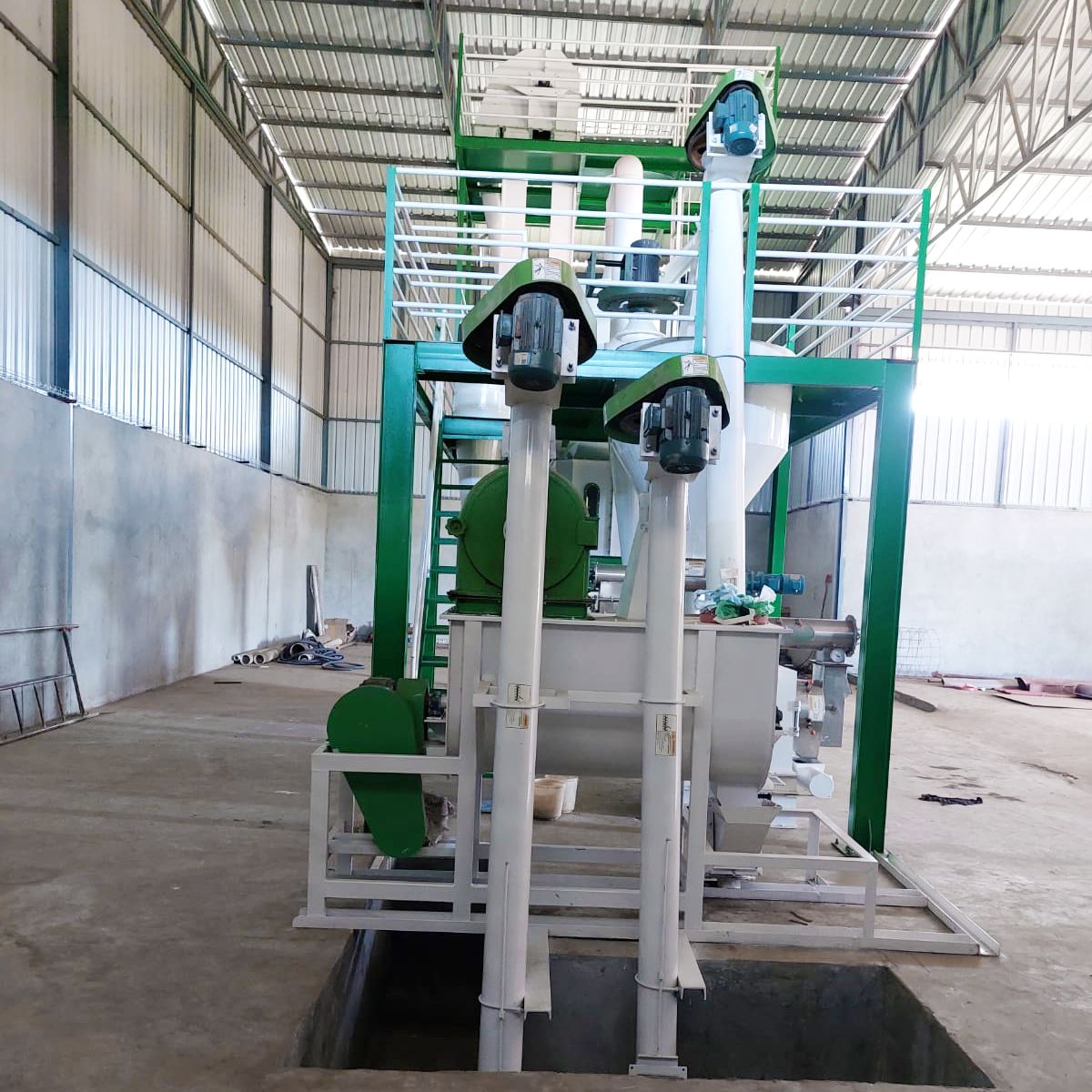 1 ton small poultry feed mill cost Sri Lanka
