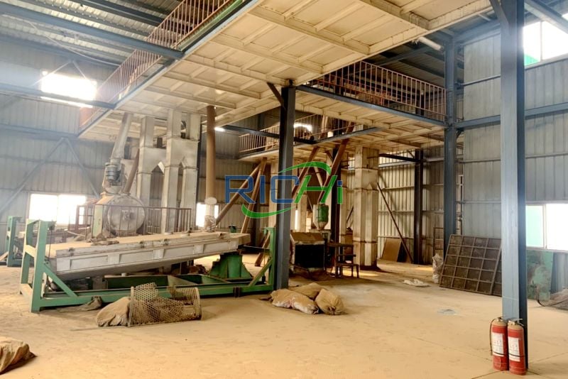 10-20MT chicken feed equipment in Africa