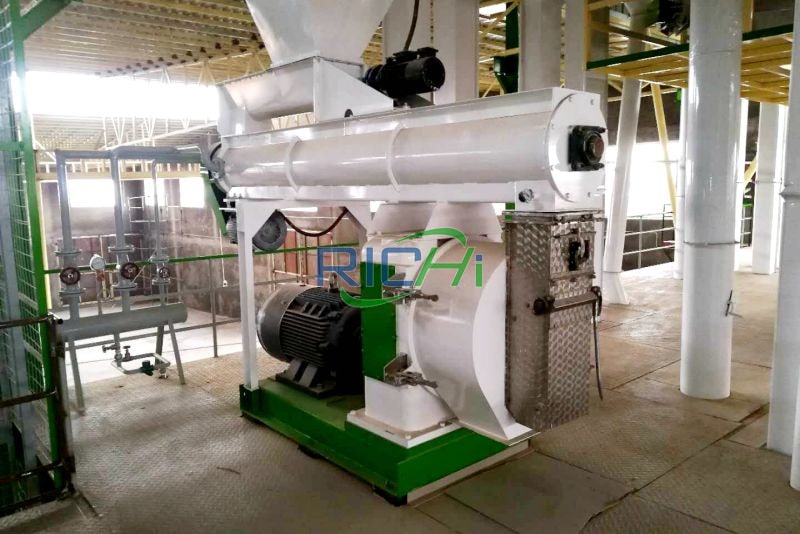 10-50MT feed mill use poultry chicken feed pellet making line machine in Asia