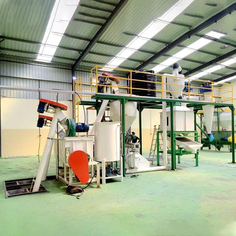 small plant chicken cattle poultry feed pellet production line Lithuania