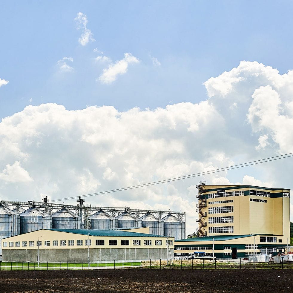The 100,000-ton forage pellet processing line project in the United States was completed and put into production