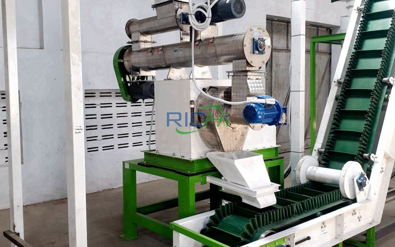 5T/H poultry feed mill project in Oman