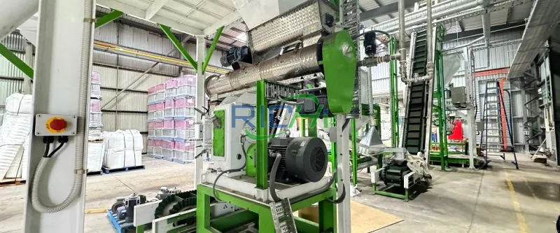 Animal feed granulator in Mexico