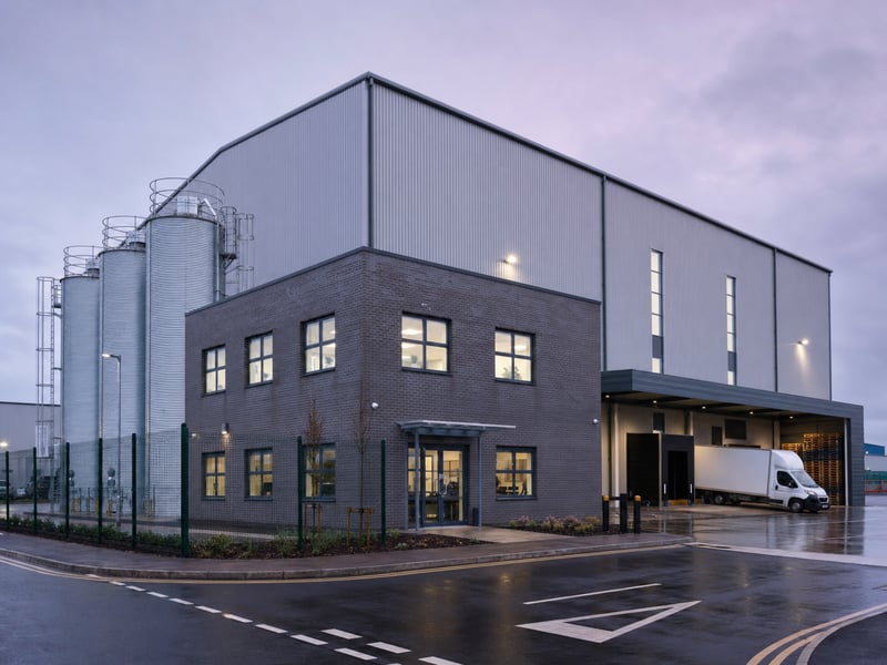 800-1000 kg/h dog food processing line in UK